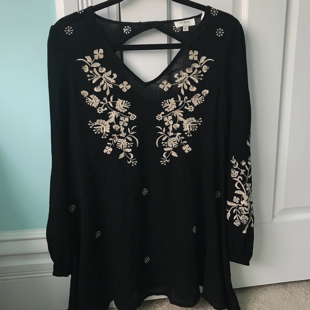 Umgee long sleeve black blouse